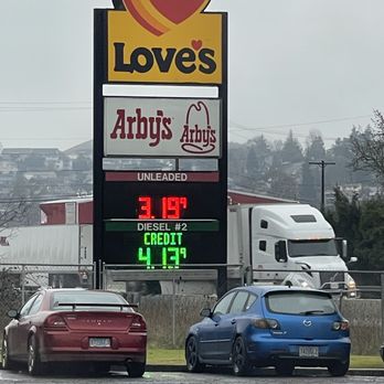 LOVE&rsquo;S TRAVEL STOP - Updated January 2025 - 119 Photos &amp; 37 
