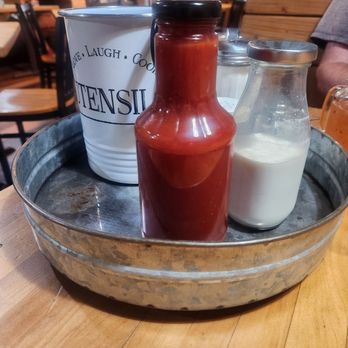 Julian Cafe - Condiment tray - Bakeries Near Me - Julian, California