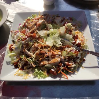 George's Cafe - BBQ chicken salad - Breakfast & Brunch Near Me - West Covina, California