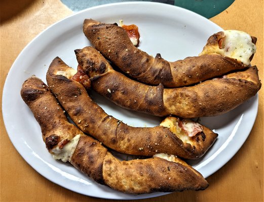 Pungo Pizza & Ice Cream by null