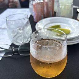 The@12 oz" pour. The@12 oz" pour.