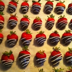 Chocolate covered strawberries for chocolate cupcakes