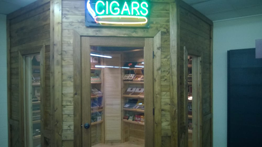 DOLLAR DEPOT & DISCOUNT SMOKES Updated October 2024 2504 Vine St