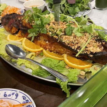 Sáu Can Tho Vietnamese Kitchen - The baked catfish with fixins' 6.25.22 - Vietnamese Near Me - Rosemead, California Sáu Can Tho Vietnamese Kitchen - The baked catfish with fixins' 6.25.22 - Vietnamese Near Me - Rosemead, California