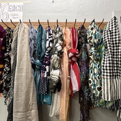 VVC Thrifty Shops - Scarfs