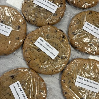 Cormier's Dog House - Chocolate chip cookie - Hot Dogs Near Me - Windham, Maine