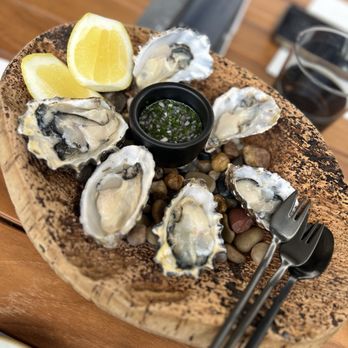 Bear at Stanly Ranch - Miyagi oysters - New American Near Me - Napa, California Bear at Stanly Ranch - Miyagi oysters - New American Near Me - Napa, California