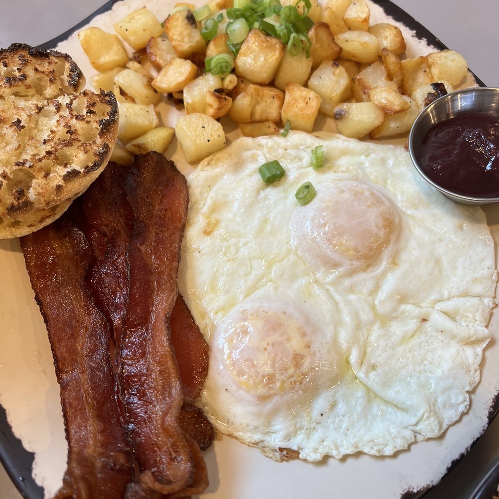 Egg Harbor Café - Traditional Breakfast with Bacon - Breakfast & Brunch Near Me - Naperville, Illinois Egg Harbor Café - Traditional Breakfast with Bacon - Breakfast & Brunch Near Me - Naperville, Illinois