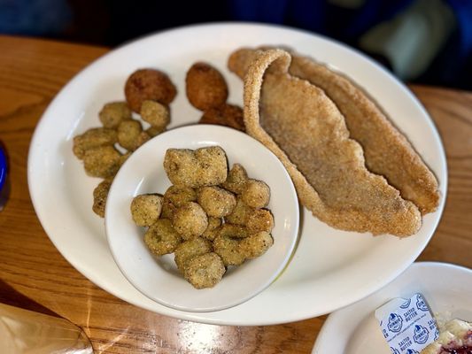 Cracker Barrel Old Country Store by null