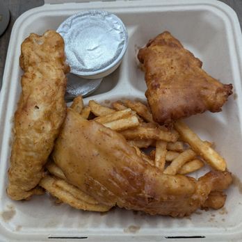 On the Hook - Fish and Chips with Tartar Sauce - Food Trucks Near Me