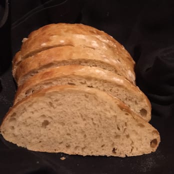 Table 13 - Free bread + oil & balsamic vinegar - Tapas/Small Plates Near Me - Spokane, Washington