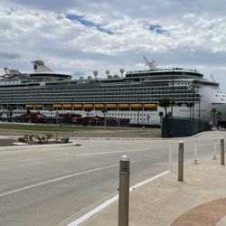 Tour & Travel - Royal Caribbean Navigator of the Seas