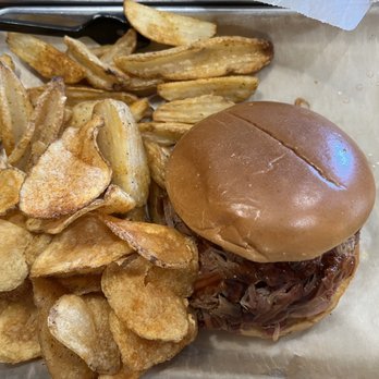 Charm City Seafood - Pulled pork sandwich - Seafood Near Me - Bartow, Florida Charm City Seafood - Pulled pork sandwich - Seafood Near Me - Bartow, Florida