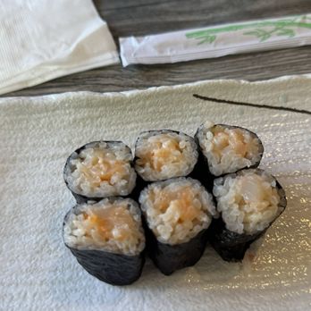 UNA Sushi - Creamy Scallop Maki - Japanese Near Me - Redmond, Washington UNA Sushi - Creamy Scallop Maki - Japanese Near Me - Redmond, Washington