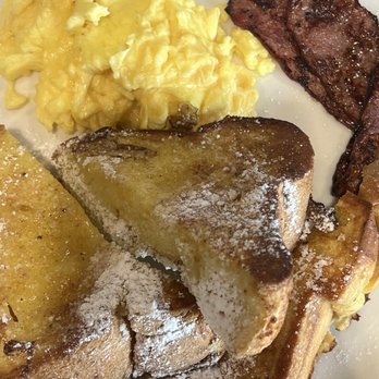 The Highlands - French toast - Coffee & Tea Near Me - Washington, DC, District of Columbia