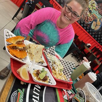 Calitacos - Happy girl - Tacos Near Me - Buckeye, Arizona