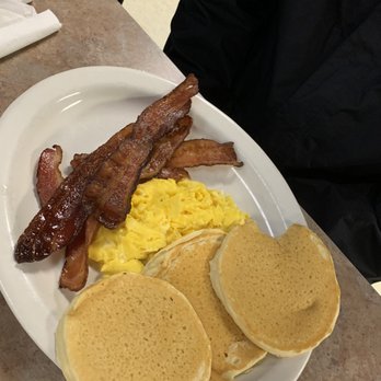 Rolling Pin Cafe - Pancakes, eggs, bacon - Breakfast & Brunch Near Me - Fayetteville, Arkansas Rolling Pin Cafe - Pancakes, eggs, bacon - Breakfast & Brunch Near Me - Fayetteville, Arkansas