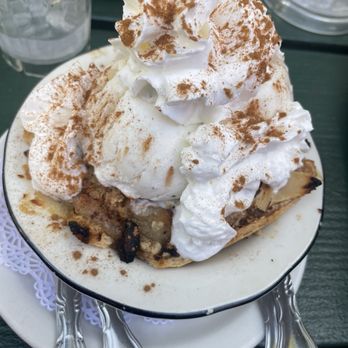 Boccali Vineyards & Winery - Apple cobbler - Wine Tasting Room Near Me - Ojai, California Boccali Vineyards & Winery - Apple cobbler - Wine Tasting Room Near Me - Ojai, California