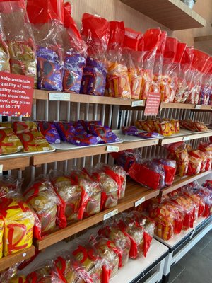 Red Ribbon Bakeshop by null