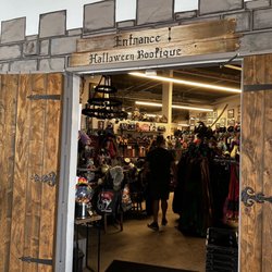 Halloween Bootique - Entrance