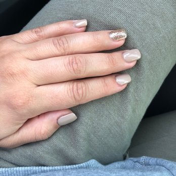 Em nails spa - Eyelash Service Near Me - Montrose, California