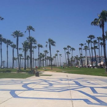Venice Beach Boardwalk - Beautiful view of Venice Beach - Beaches Near Me - Venice, California