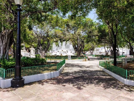 Plaza Luis Muñoz Rivera by null