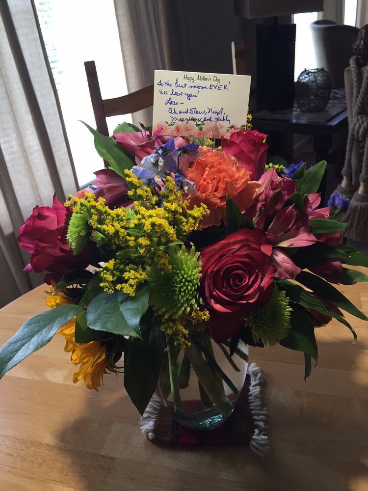 AN EMPTY VASE 14 Photos & 12 Reviews 121 Lohmann St, Boerne, Texas