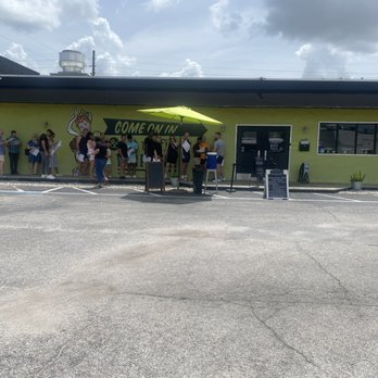 Se7enBites - Line outside - Coffee & Tea Near Me - Orlando, Florida Se7enBites - Line outside - Coffee & Tea Near Me - Orlando, Florida