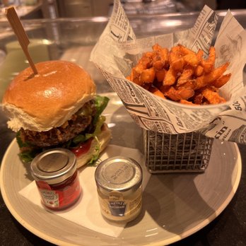New Burger - Burgers Near Me - Berlin, BE New Burger - Burgers Near Me - Berlin, BE