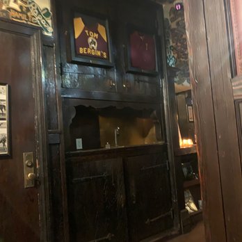 Tom Bergin's - THEY GOT MUHFACKIN SPUDS BRUH, YEEEEEEEEEEESSIIRR - Sports Bars Near Me - Los Angeles, California