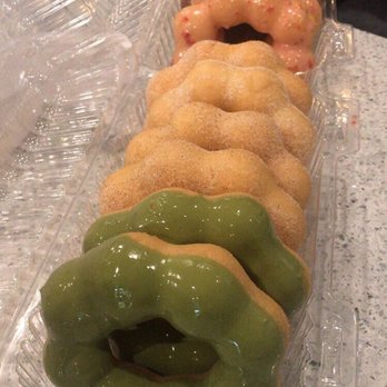 Le Creme - Matcha, churro, plain, strawberry, chocolate, and black sesame - Desserts Near Me - San Jose, California Le Creme - Matcha, churro, plain, strawberry, chocolate, and black sesame - Desserts Near Me - San Jose, California