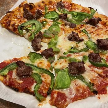 Ellsworth Pat's Pizza - Hamburg and green pepper pizza - Pizza Near Me - Ellsworth, Maine Ellsworth Pat's Pizza - Hamburg and green pepper pizza - Pizza Near Me - Ellsworth, Maine