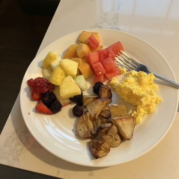 The Westin - Executive lounge breakfast - Hotels Near Me - St. Louis, Missouri The Westin - Executive lounge breakfast - Hotels Near Me - St. Louis, Missouri