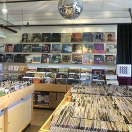 Vinyls for days