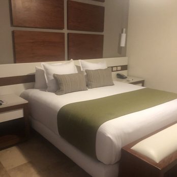 The Reef 28 - Bed - very comfy - Hotels Near Me - Playa del Carmen, ROO The Reef 28 - Bed - very comfy - Hotels Near Me - Playa del Carmen, ROO