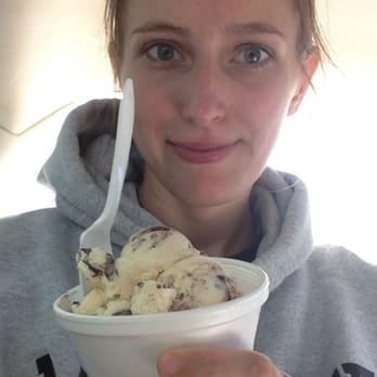 Flo's Luncheonette - Yum! Ice cream.. Something paws?? - American Near Me - Blue Point, New York