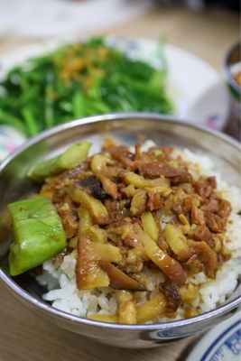 Jin Feng Braised Pork Rice by null