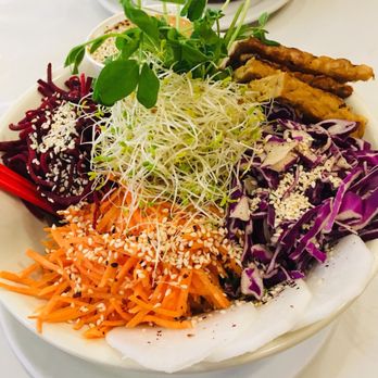 Aux Vivres - Tempeh dragon bowl - Vegan Near Me - Westmount, Quebec