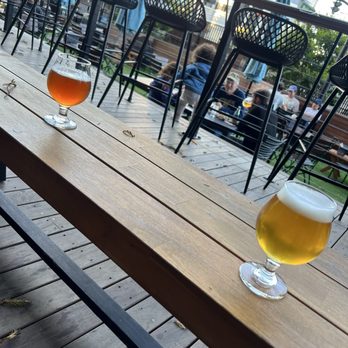 Headlands Brewing - Drinks - Beer Gardens Near Me - Walnut Creek, California Headlands Brewing - Drinks - Beer Gardens Near Me - Walnut Creek, California