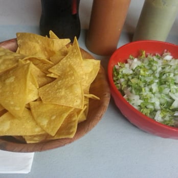 Tacos El Carnal - Chips and cilantro/onion - Tacos Near Me - Miami, Florida Tacos El Carnal - Chips and cilantro/onion - Tacos Near Me - Miami, Florida