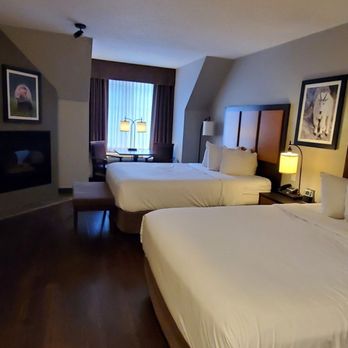Pocaterra Inn & Waterslide - Hotels Near Me - Canmore, Alberta