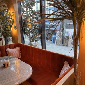 Lulla's - Venezuelan Near Me - Brooklyn, New York