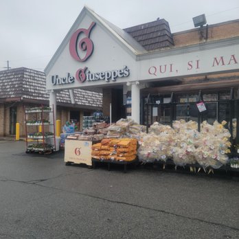 Uncle Giuseppe's Marketplace - Store front. - Grocery Near Me - Port Washington, New York