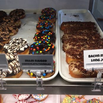 Randy's Donuts - Donuts Near Me - Pasadena, California Randy's Donuts - Donuts Near Me - Pasadena, California