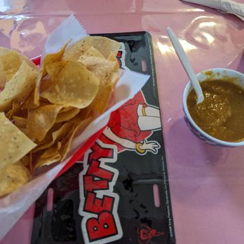 Dona Maria Mexican Cafe - Chips and salsa - Mexican Near Me - Houston, Texas