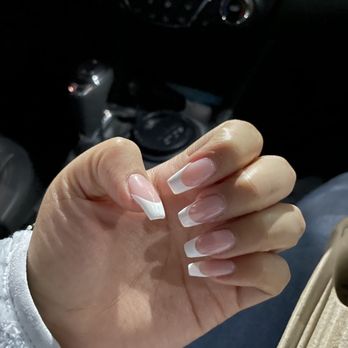 Elite Nails Spa - French Tip Acrylic Nails - Nail Salons Near Me - Santa Rosa, California