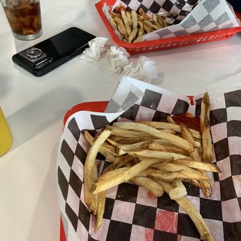 Schultze's Old Fashioned Soda Shop - So ha don't husband - Desserts Near Me - Perry, Georgia