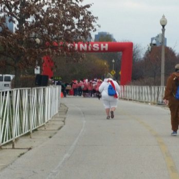 Santa Hustle 5K - Races & Competitions Near Me