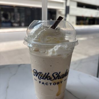 MilkShake Factory Charlotte Uptown - Bananas foster with almond milk - Ice Cream & Frozen Yogurt Near Me - Charlotte, North Carolina